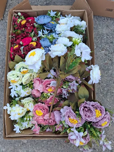 KAMA Hurtownia kwiatów sztucznych i artykułów dekoracyjnych